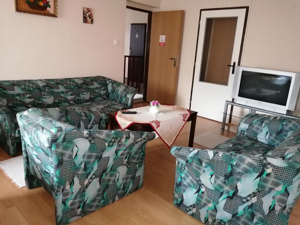Ubytovanie Emily Dunajská Streda Exteriör bild